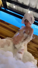 Sofia Slv Pregnant And With Bath Foam