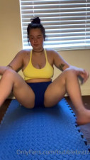 BubbleBratz Yoga Masturbation