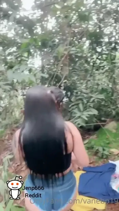 Vanessa Bohorquez In The Forest With Her Horny Friends - ePornLeak