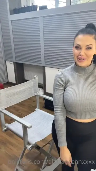 Horny Guy Plows Aletta Ocean's Pussy Doggy Style - ePornLeak