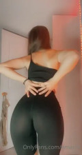 Emma RB Ass Looks Perfect In Black Leggings