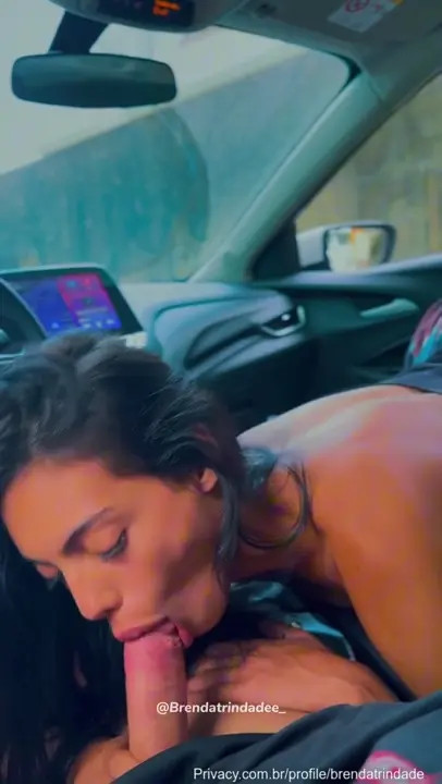 Brenda Trindade Giving A Blowjob In The Car - ePornLeak