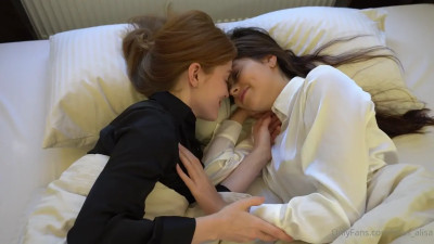 Jia Lissa And Her Friend Have Fun When They're Alone