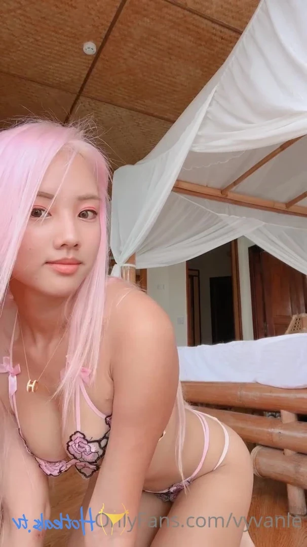 Vyvan Le [ vyvanle ] - Are you going to spend the rest of the night with me? - ePornLeak