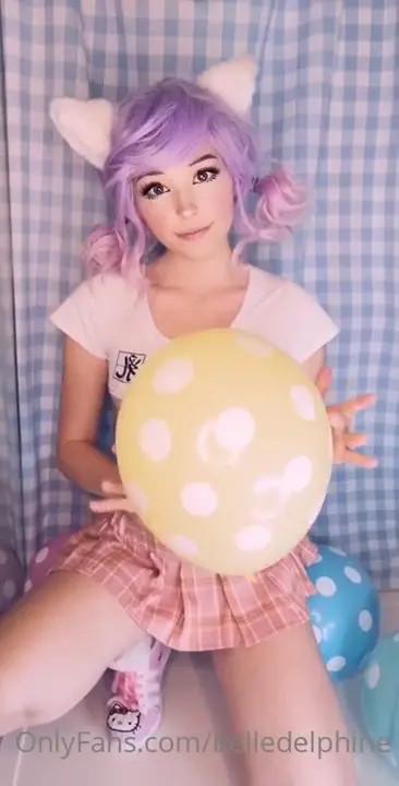 Belle Delphine Plays With Baloon - ePornLeak