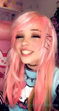 Belle Delphine Listening To Avril Lavigne Music