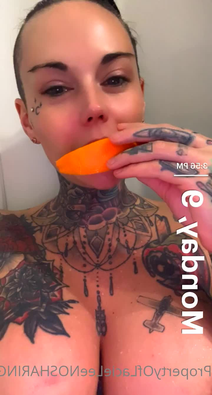 Ferdinand Diego VIP [ ferdinanddiegovip ] - Recibiendo el sol - ePornLeak