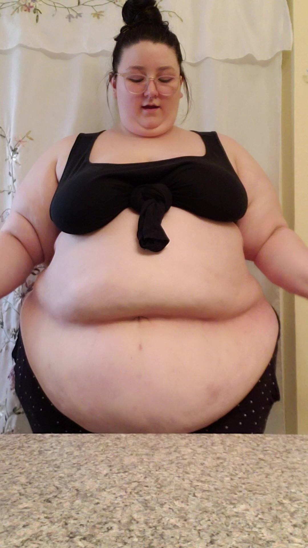 kayyrez - Had to get all dolled up for a work presentation today    Now time to - ePornLeak
