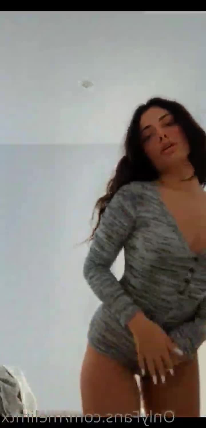 Melissa [ melimtx ] - I think you like begging for my attention being challenged to prove - ePornLeak