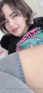 Lucillexs🌸 [ luciilexss ] - Tu tan malboro rojo y yo mi gallo sin semilla  Chicos solo desde 17