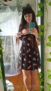 Scarlet [ scarletaddiction ] - te gusta lo que ves    espera por lo que enviaré por DM próximamente