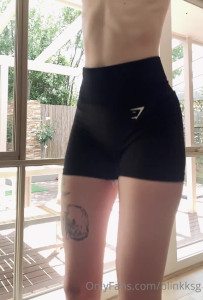 blink [ blinkksg ] - Can i make you a foot fetish custom?