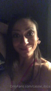 Cassie Del Isla [ cassie_ibiza ] - Making sure your cock stays up for me🍆
