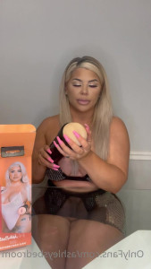 💦 Ashley Barbie 😈😈 All Access 💦 [ ashleysbedroom ] - Sending out a 🔥🔥🔥 solo anal scene later today! Don’t
