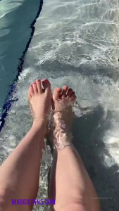 Maggie Green COUGARRRR [ maggiegreenlive ] - Your cock in my pussy please 💖