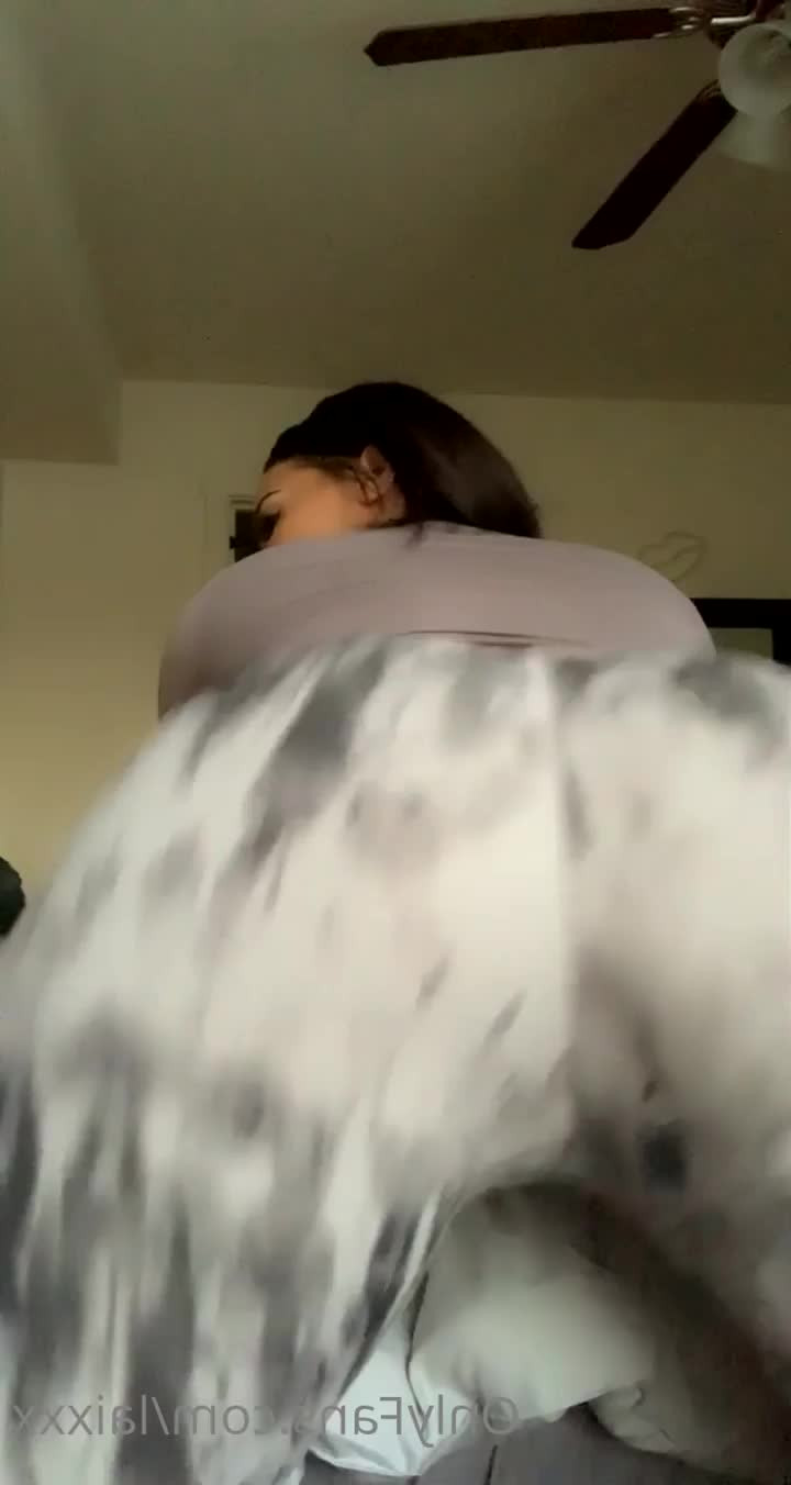 Lai [ laixxx ] - MEAN MONEY MAKING MIDDLE FINGER  You re wrapped around my mean money - ePornLeak