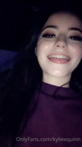 kylie xy [ kyliexquinn ] - Come give me a good rub  sexy 2-legged slave