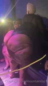 86inchesofbooty [ mountaintop1 ] - Good morning   Rise and Shine  Only 5 more days til I get my booty