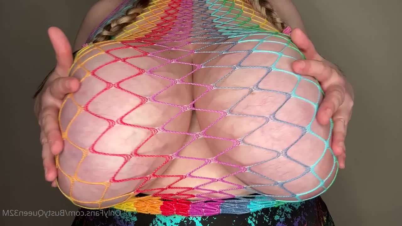 BustyQueen32M👑 [ bustyqueen32m ] - Wonderful good morning! Today its rainy over here and I enjoy it very - ePornLeak