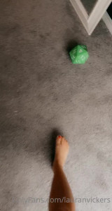 Mommy Lauran Vickers 💕 VIP [ lauranvickers ] - Took some cum on the chin