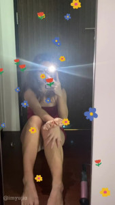 Baby Yujia [ imyujia ] - Qué crees que deberíamos beber esta noche