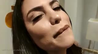 Renata Calcillieri [ rcalcillieri ] - What if I actually posted here  That would be crazy - ePornLeak