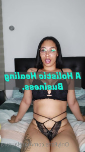 🔮 Hazel Aurõra 🔮 [ hazelaurora ] - Taking my sweaty socks off after skating down the boardwalk by the