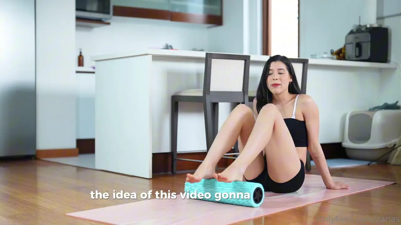 Maybe Zarias Doing Yoga At Home - ePornLeak