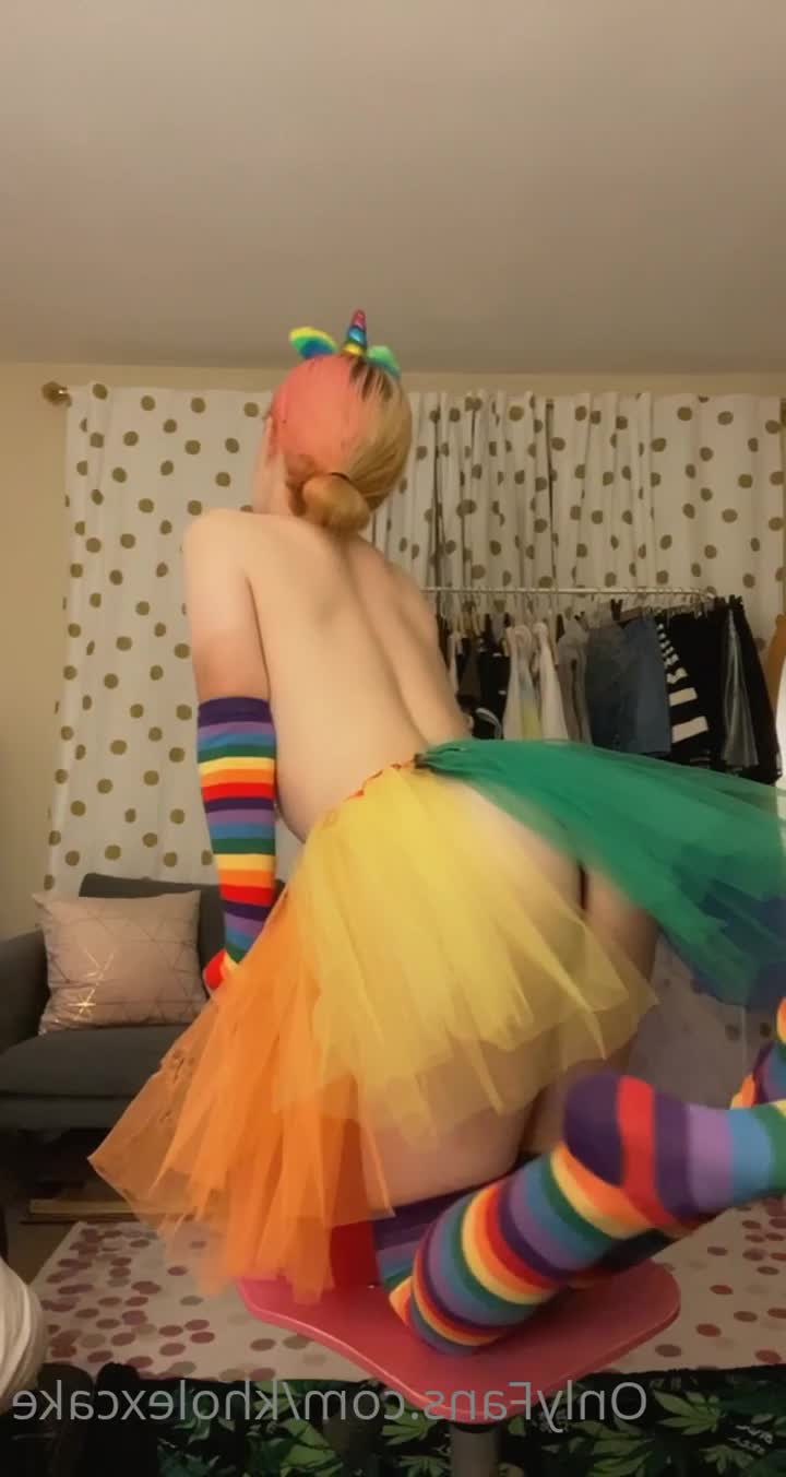 Khloe Cake [ kholexcake ] - lazy sunday  but also i found a few shots in this robe that are - ePornLeak