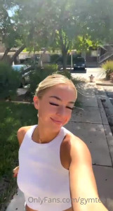 Cheer captain 📣 [ collegegirlteen ] - Watch me put my butt plug in for you. Then I ride your dick and we