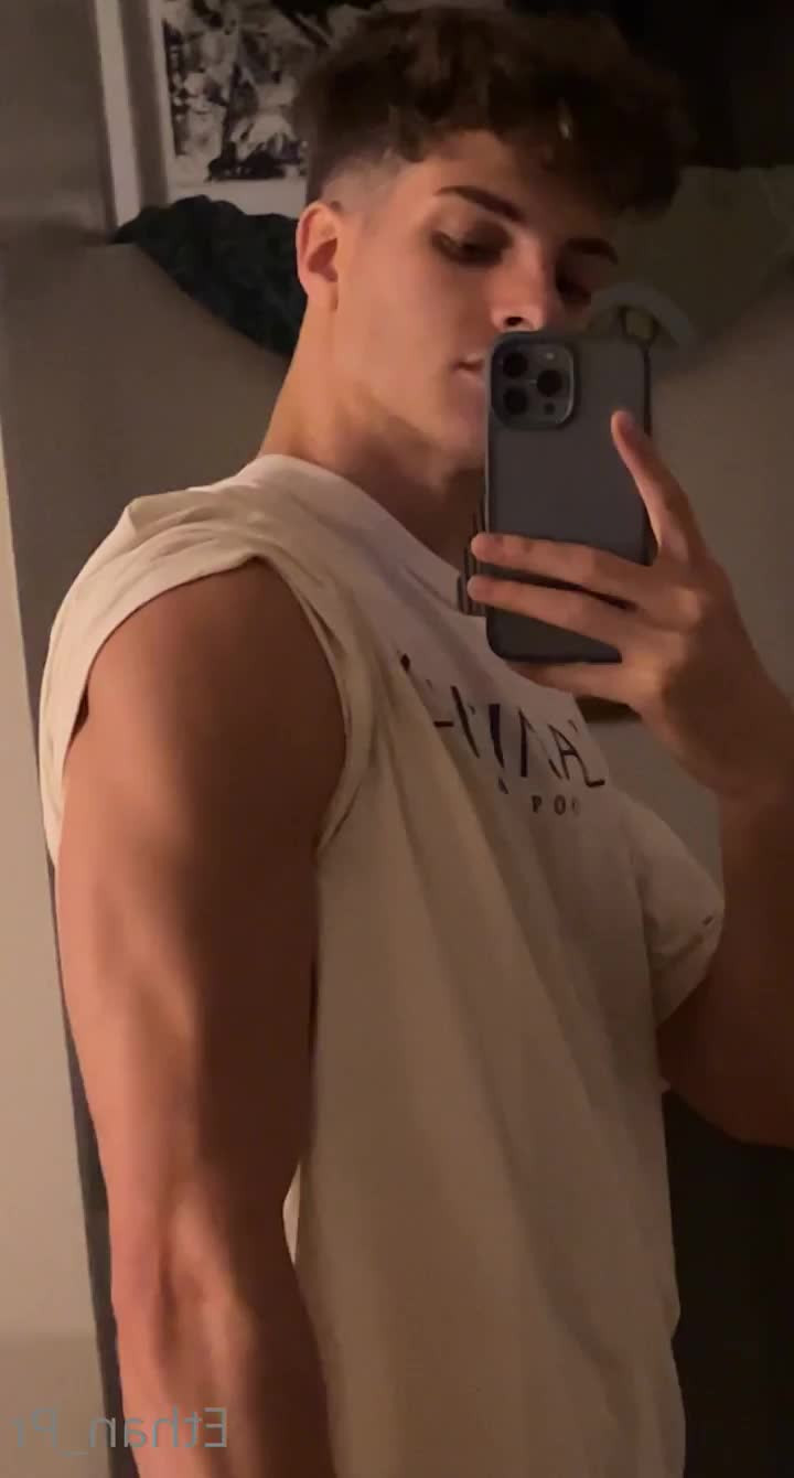 Ethan P [ ethan_pr ] - PAINT ME DADDY 😈 - ePornLeak