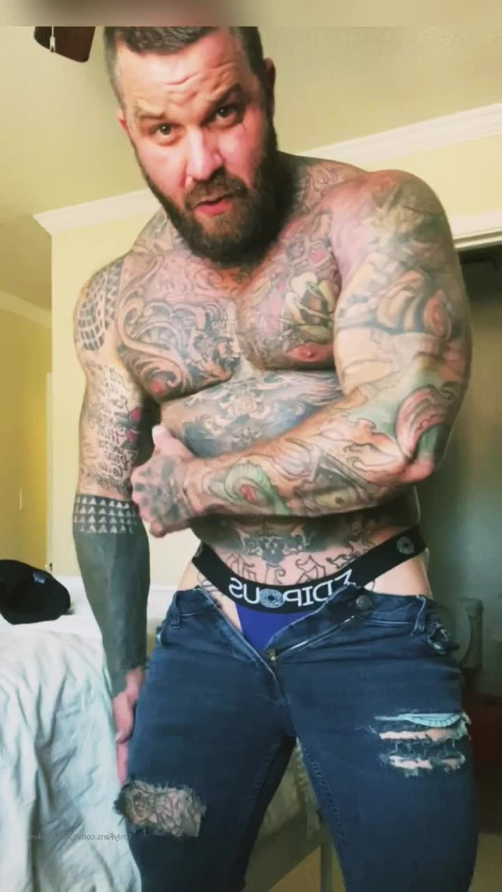 Durden [ tattoosaredumb ] - Want to watch my feet get slippery - ePornLeak