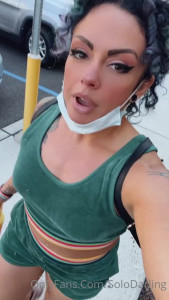 Solo Darling [ solodarling ] - My booty says happy Monday! Man my storage space operation should be