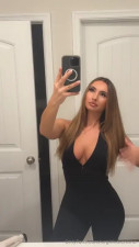 Urgirlvalentina Takes A Mirror Selfie