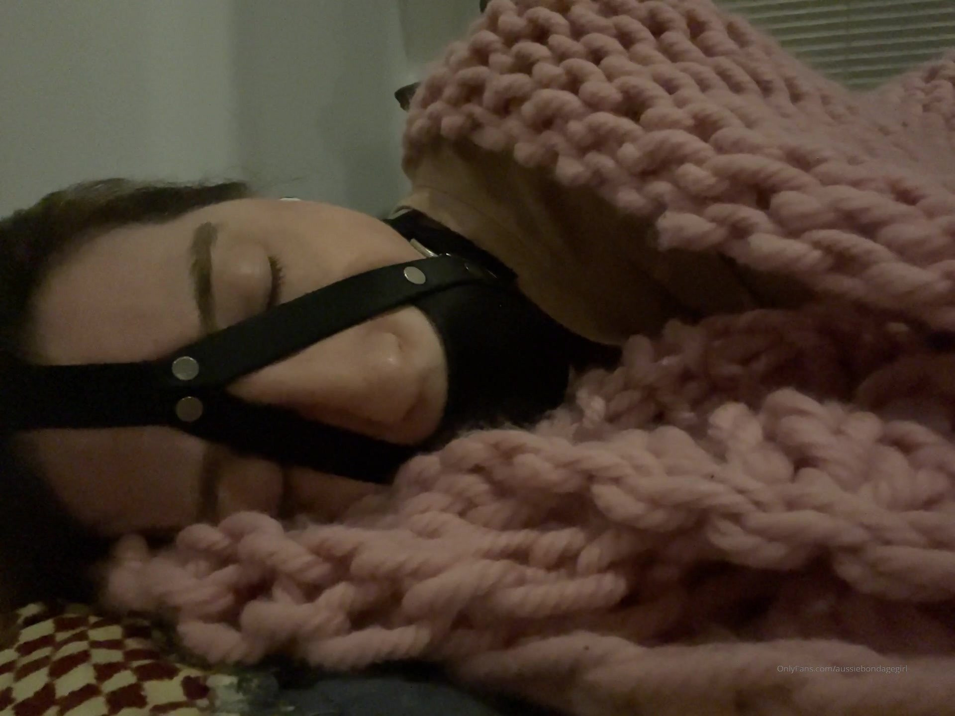 Bondage Girl [ aussiebondagegirl ] - 💦 WHOLEEEE LOTTA OIL,TITTIES,ASS & BAD BITCHES IN THIS VIDEO - ePornLeak