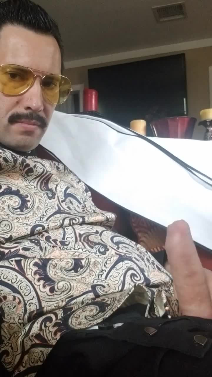 Tommy Pistol [ tommypistol ] - If you want to see this full video its in the CYBER MONDAY BUNDLE im - ePornLeak