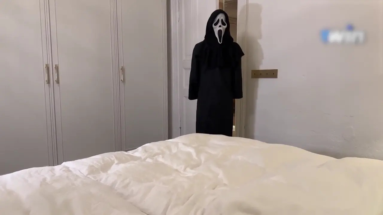 Ruth Lee Has Sex On Halloween Night With Ghostface - ePornLeak