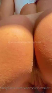 Vanessinha Vailatti [ vanessinhavailatti ] - Thicc thigh Thursday anyone