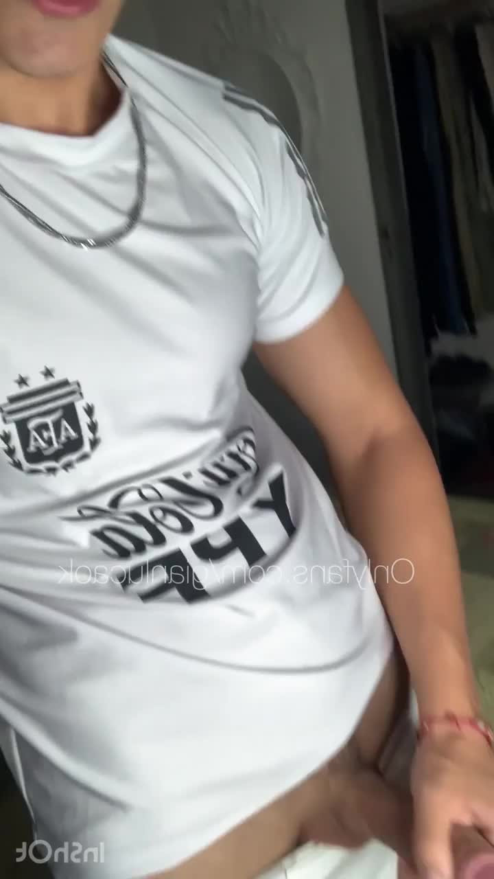Gianluca [ gianlucaok ] - non siate noiosi  abbandonatevi agli stimoli - ePornLeak