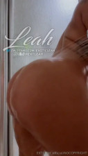 Exoticleah Wetting Her Buttocks