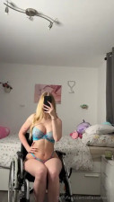 Ellasophieee Shows Off Her Body In Lingerie In Her Wheelchair