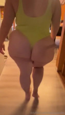 Sugarsgotcake Showing Off Her Huge Ass In A Tight Neon Bathing Suit