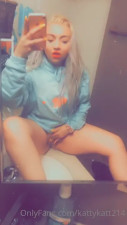 Mrskattycakes Can't Stop Touching Herself
