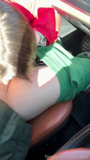 Alinarai Gives A Blowjob In The Car