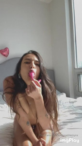 Myra🌸 [ bustypetitemyra ] - Heyy guys 👀