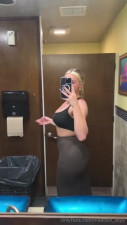 Madison_Skyy Flashes Tits In Public Mirror