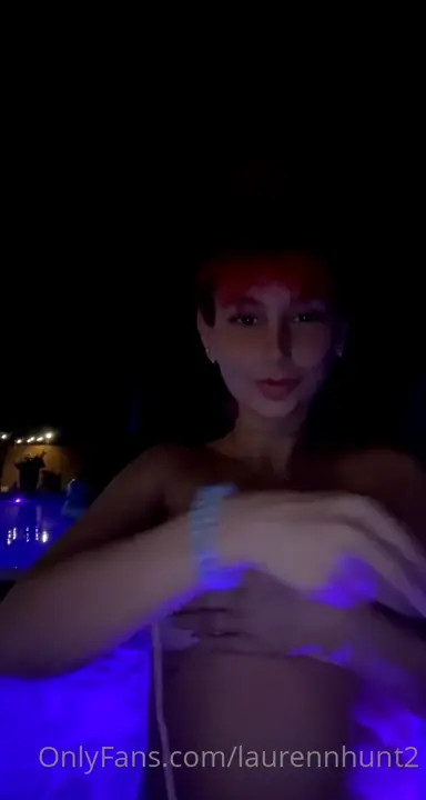 Laurennhunt2 Teasing Her Tits In The Pool - ePornLeak
